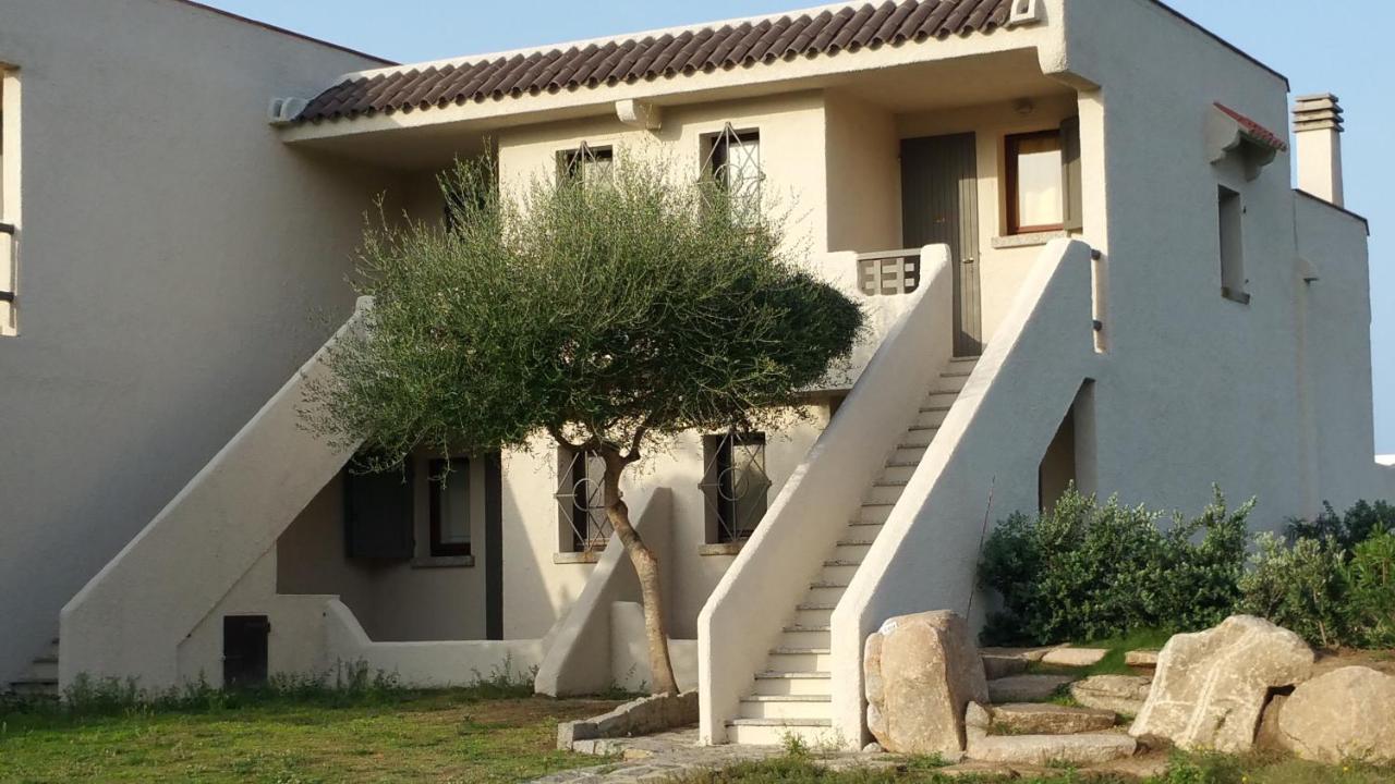 Residence Frontemare Santa Teresa Gallura Eksteriør billede
